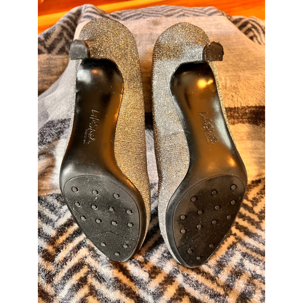 Women's LifeStride Silver Glitter Heels Size 8 - Picture 4 of 10